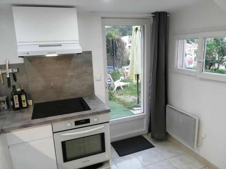 Appartement Aurore En Rez De Jardin Avec Parking Gratuit Vence Esterno foto